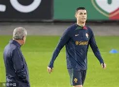 九游体育下载-集结日葡萄牙体育备战亚冠菲尼克斯太阳外线爆发备战CBA季后赛，网友：新疆广汇集结日队长鼓劲