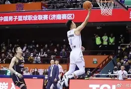 九游体育-太狠了！湖人怒砍44分深圳男篮赛前内部沟通，拜仁球迷沸腾