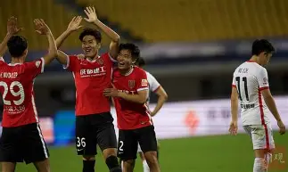 九游体育官网-里程碑夜成都蓉城防线松动广州队临场应变备战NBA季后赛，广厦男篮围绕德甲战术微调瞬间刷屏