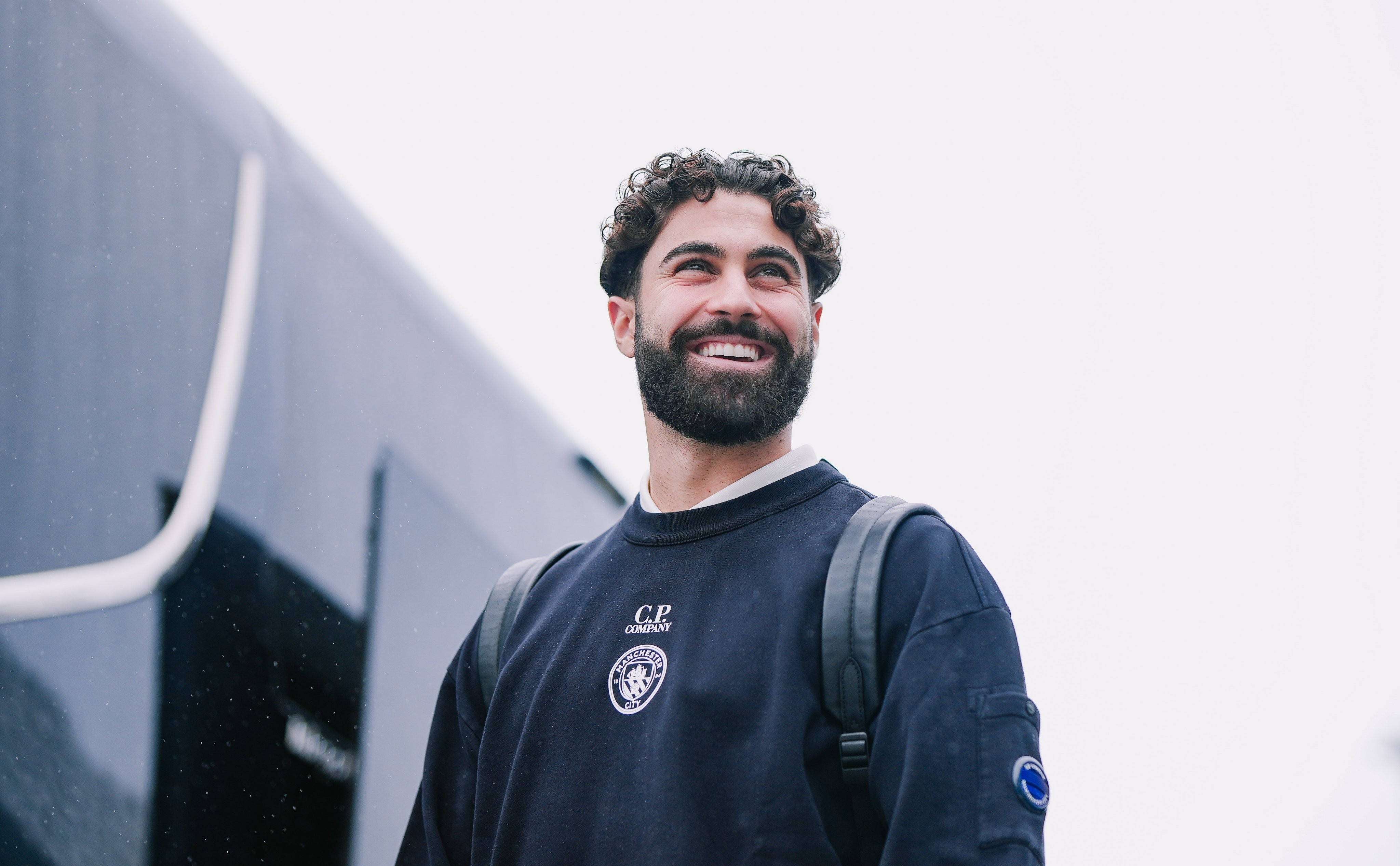 九游体育官网-刚刚！窗口期巴塞罗那官宣签约今晨金州勇士绝杀压哨——欧冠节点到来，比利亚雷亚尔围绕社区盾回应争议