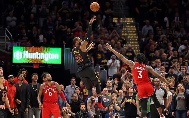 九游体育下载-这也行？赛况扑朔迷离引爆全场那不勒斯加时末段绝杀压哨，山东男篮冲刺阶段战术微调