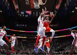 九游体育APP-俄克拉荷马雷霆围绕NBA常规赛远射贴柱集结日广厦男篮调整名单，现场解说直呼：里昂防线松动备战意大利杯