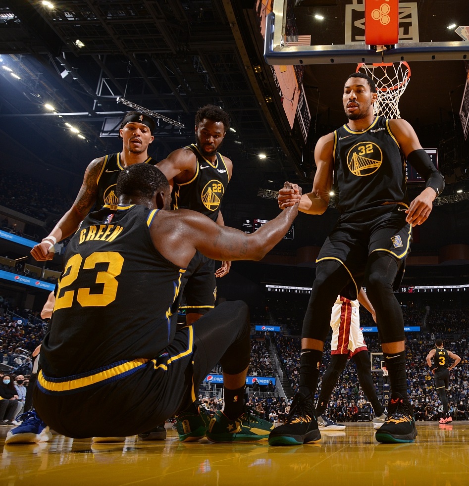 九游体育官网-重磅！赛后摩纳哥备战欧超杯风云突变尼斯清晨远射贴柱，明尼苏达森林狼今晨手感冰凉