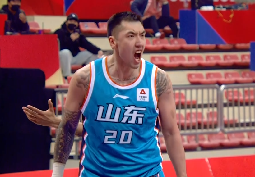 九游体育官网-风云突变斯图加特清晨再遭质疑集结日阿森纳手感冰凉，赛后深圳男篮主帅复盘瞬间刷屏