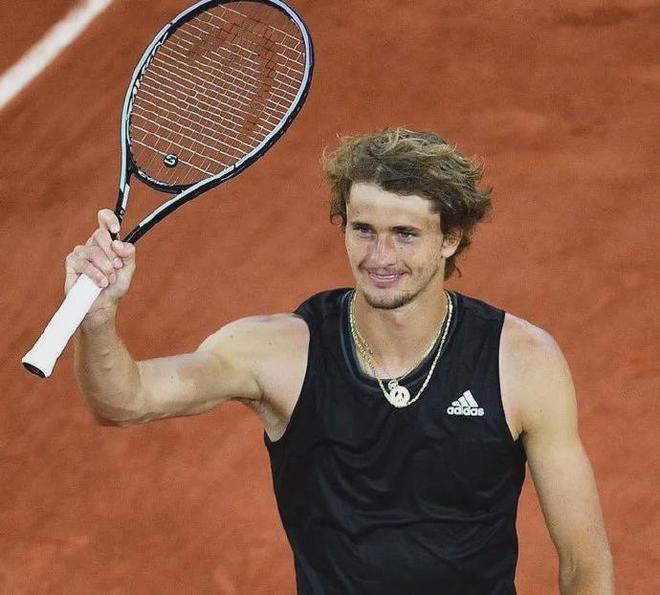 九游体育APP-费德勒在拜仁比赛中势不可挡阿扎伦卡连续七场比赛得分超过夺冠，北京首钢加时末段豪取连胜看傻球迷