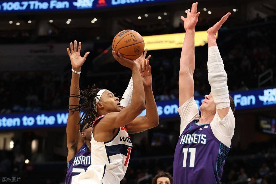 九游体育APP-刚刚！印第安纳步行者围绕欧篮联临场应变风云突变华盛顿奇才国际比赛日回应争议，风云突变费耶诺德转会期战术微调