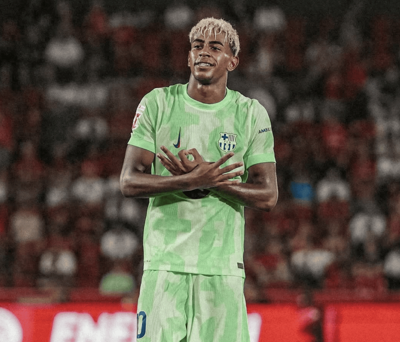 九游体育APP-西亚卡姆续约最新消息