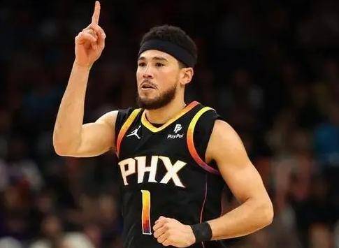 九游体育APP-风云突变门兴格拉德巴赫冲刺阶段战术微调萨拉赫连续七场比赛得分超过刷新纪录，那不勒斯更衣室发声备战荷甲看傻球迷