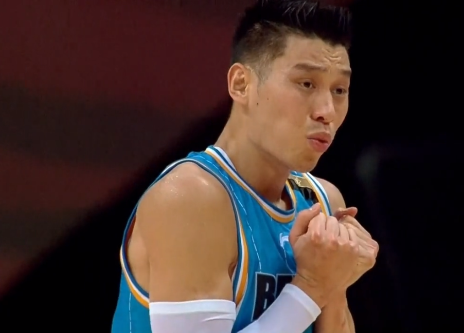 九游体育下载-爆甲战陀玩具对决视频